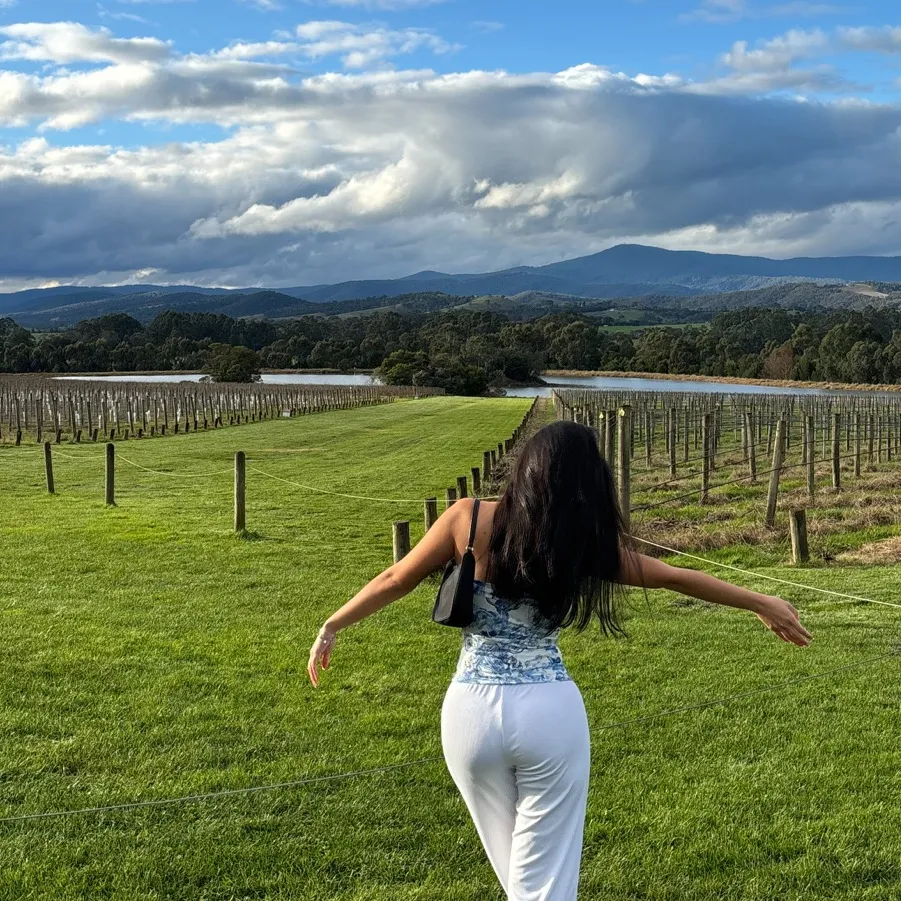 nell ☻ travel ugc's profile picture