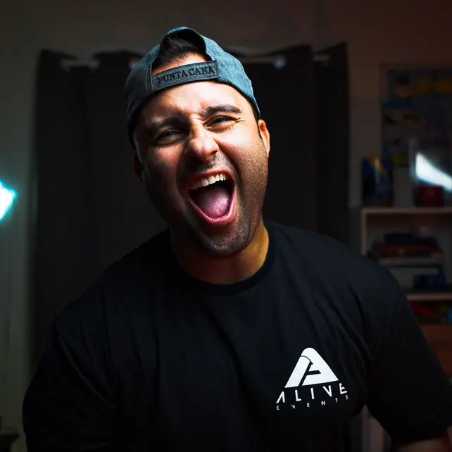 Jon Divine's profile picture