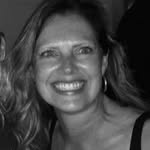 Adina - Curator of antique & vintage finds's profile picture