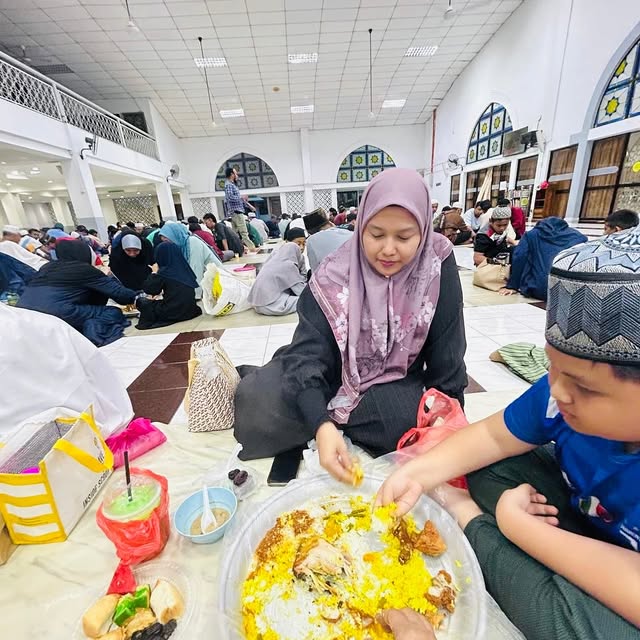 Post by zarinayu_cocodamia