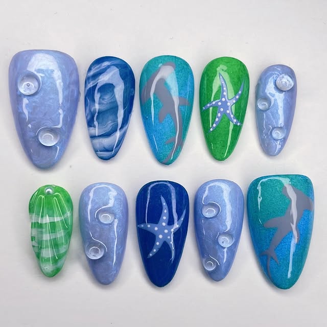 Post by nailsbynailah_