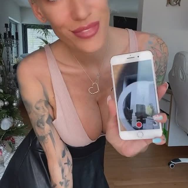 Post by tiffyhollywood_only