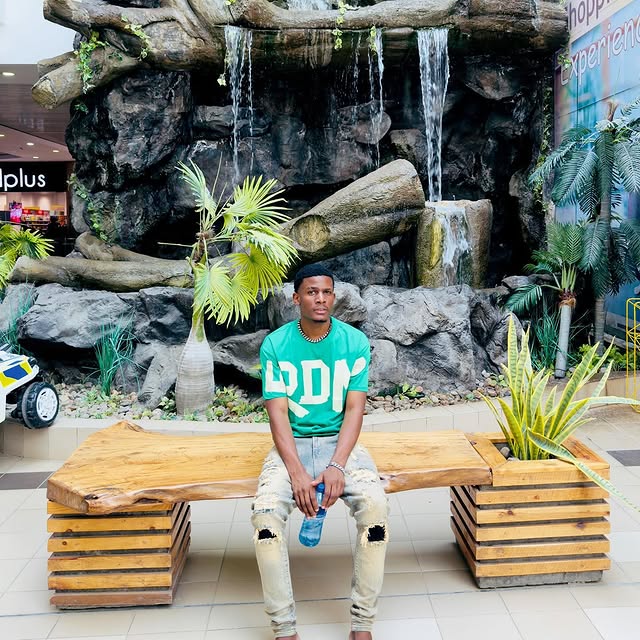 Post by yoboi__nasif