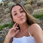 CHLOE KNOWLDEN | YOGA + PILATES TEACHER's profile picture