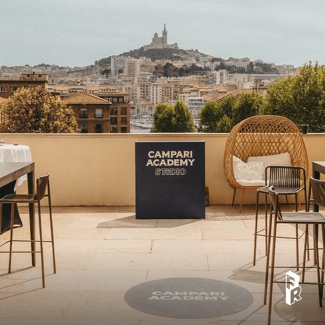 Post by agence_faux_reveur