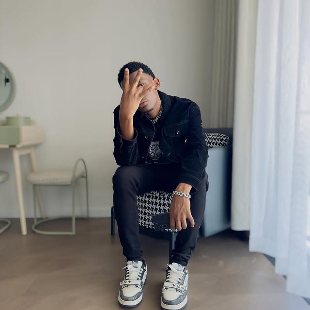 Post by yoboi__nasif