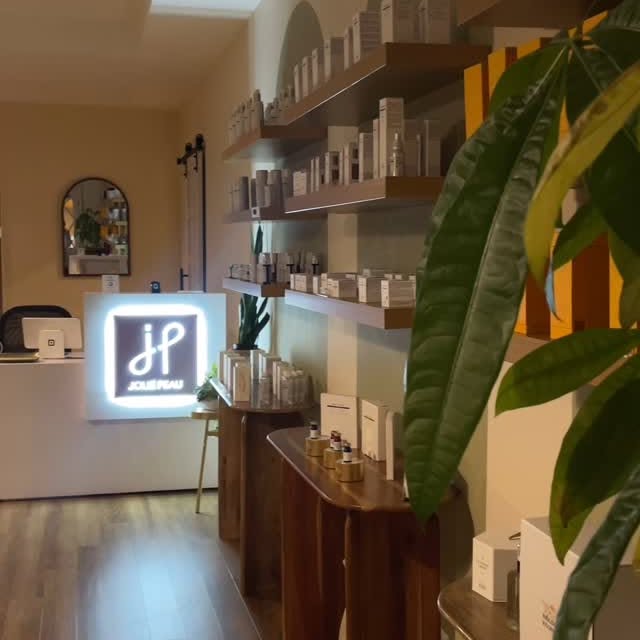 Post by joliepeauskincare