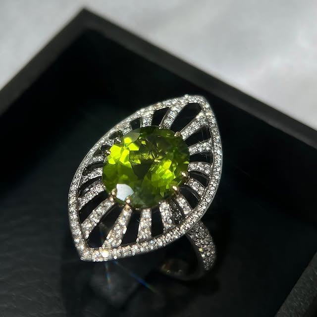 Post by zahira_fine_jewellery