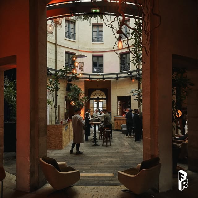 Post by agence_faux_reveur