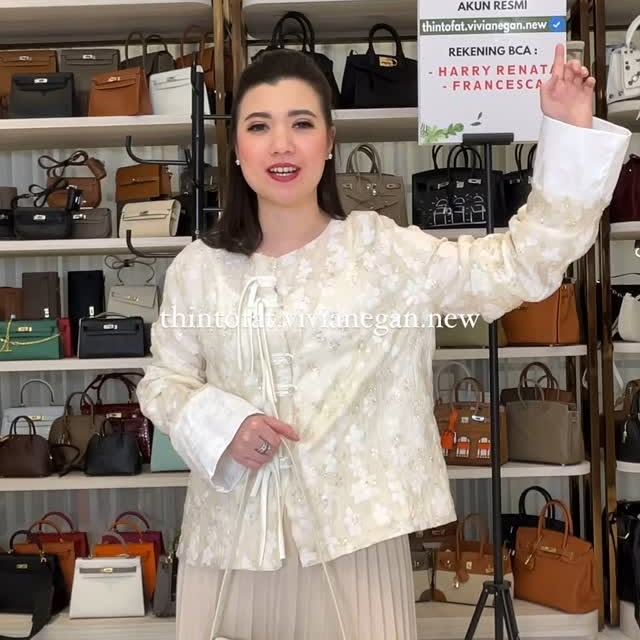 Post by thintofat.vivianegan.new