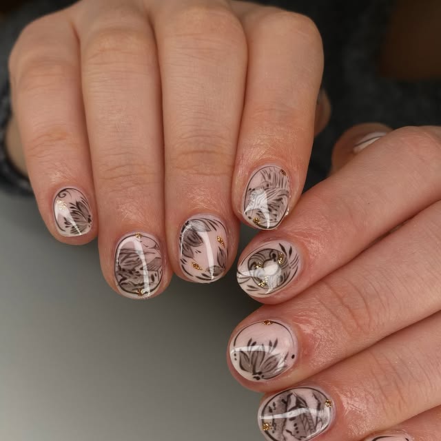 Post by yanpaintsnails