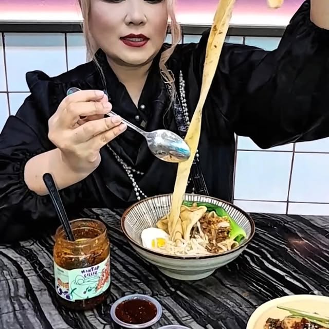 Post by anisaneesaofficial