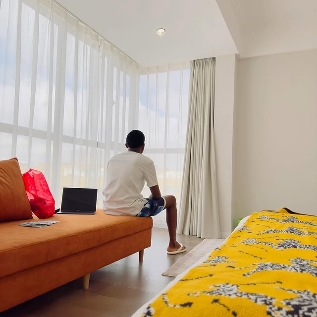 Post by yoboi__nasif