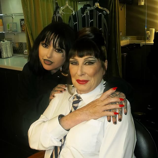 Post by anythingforselenaaassss