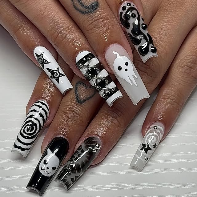 Post by nailsxmarianna