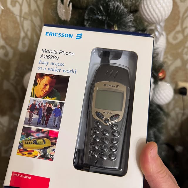 Post by retro_mobile_35