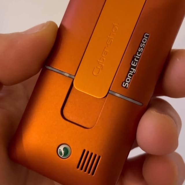 Post by retro_mobile_35