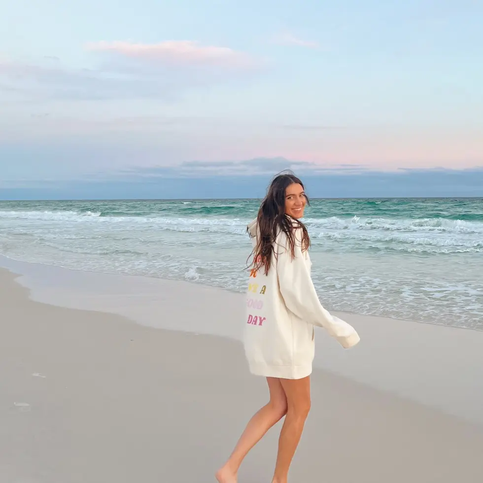 cat dyches's profile picture