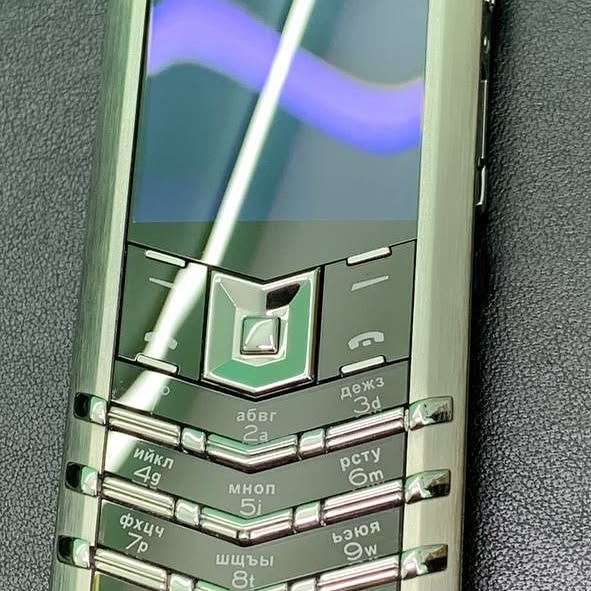 Post by retro_mobile_35