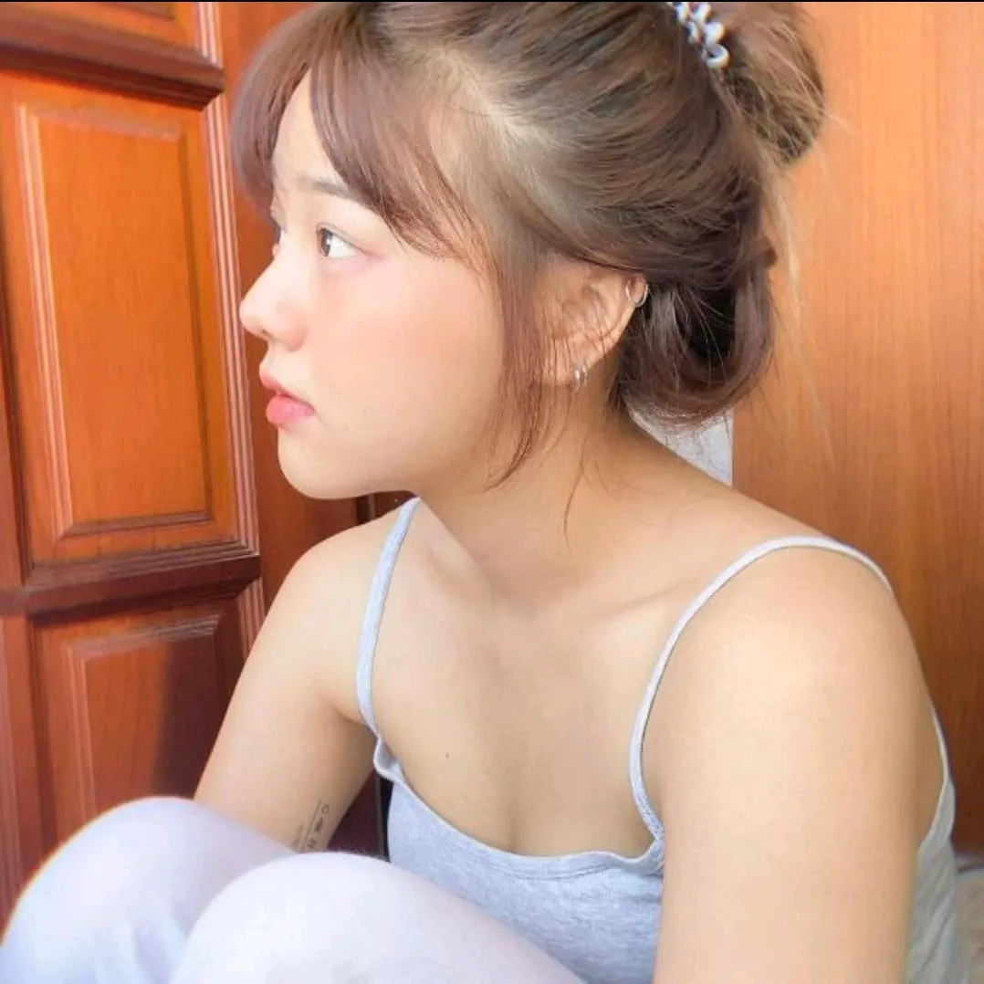 Girl_New_Singapore🇸🇬's profile picture