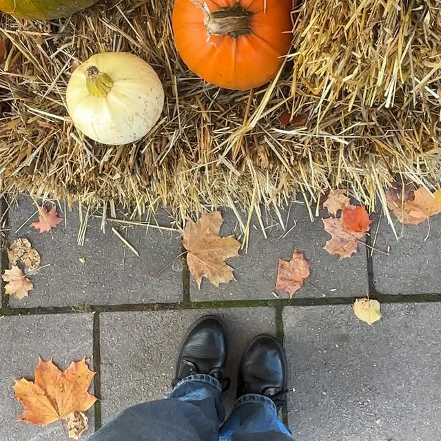 Post by read.with.loisa