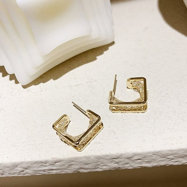 Post by tiara.com.sg