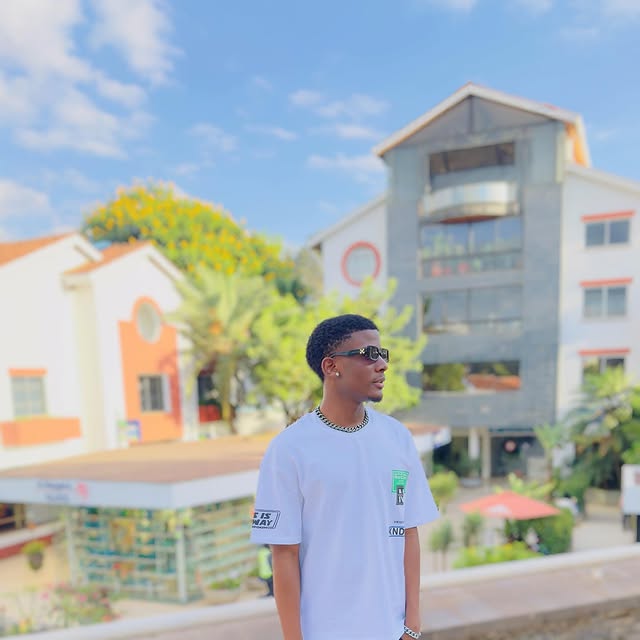 Post by yoboi__nasif