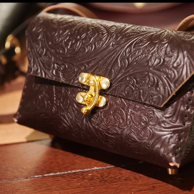 Post by carriegeorge.leather