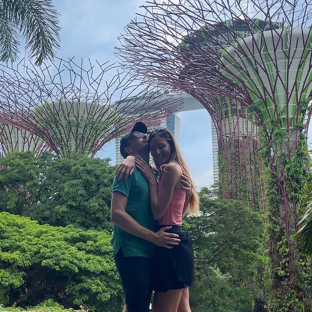 Post by roadster_couple