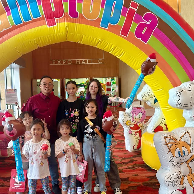 Post by mother0fdaughterss