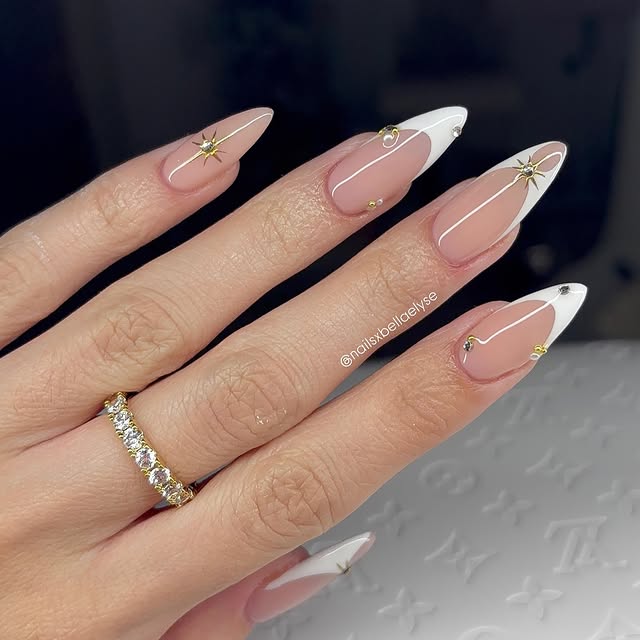 Post by nailsxbellaelyse