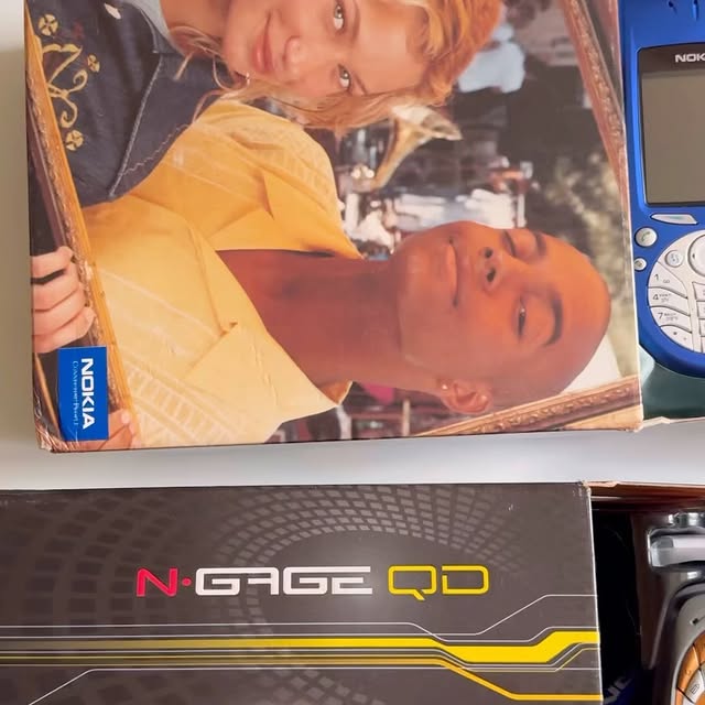 Post by retro_mobile_35