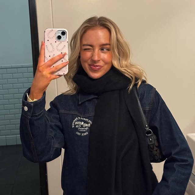 Post by __mollyhughes