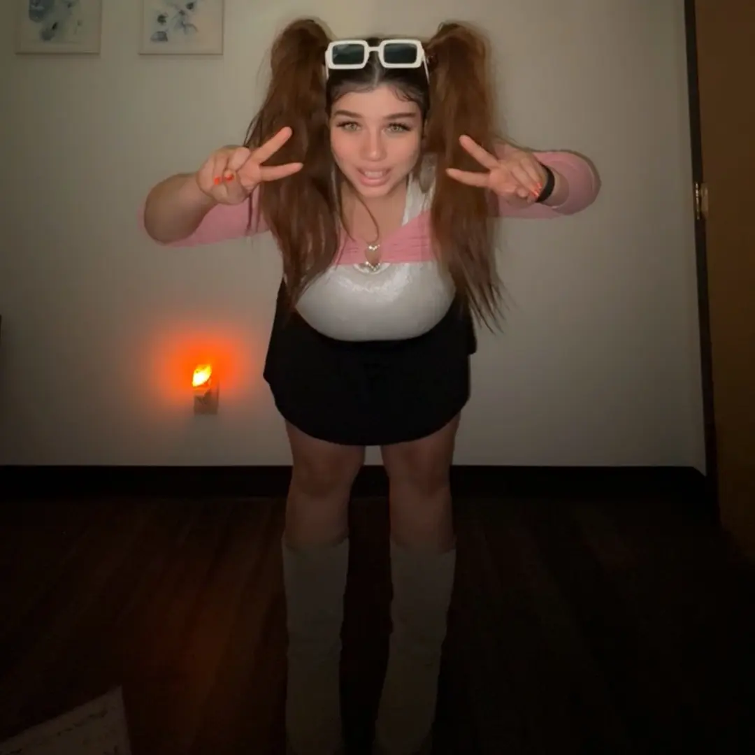 😽💀🎮 Legendary Latina 🎮💀😽's profile picture