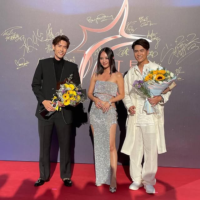 Post by flowersandkisses_sg