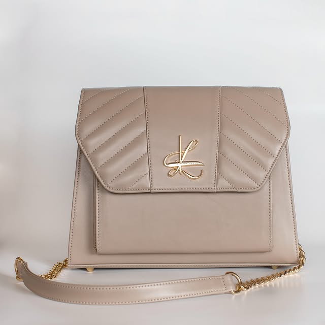 Post by lilianelaoualy