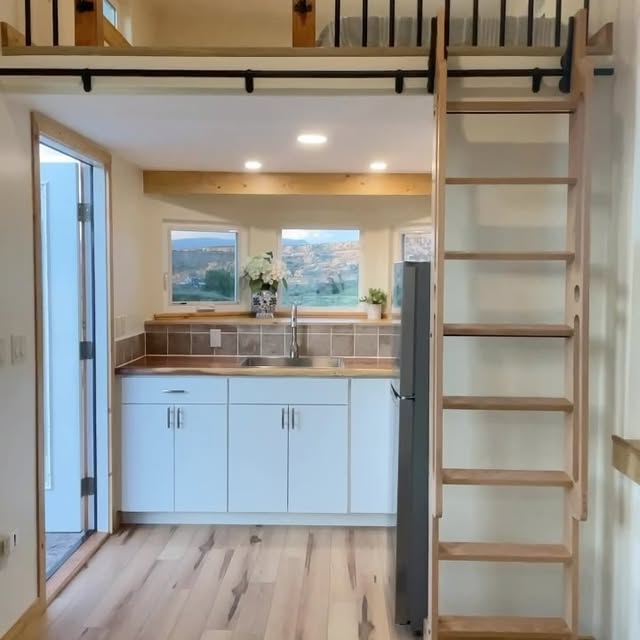 Post by frontiertinyhomes