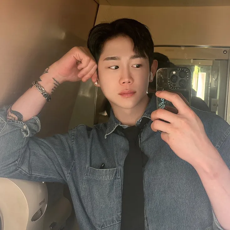 🧝🏻‍♀️Jin👖's profile picture