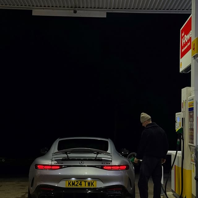 Post by laymedownliam