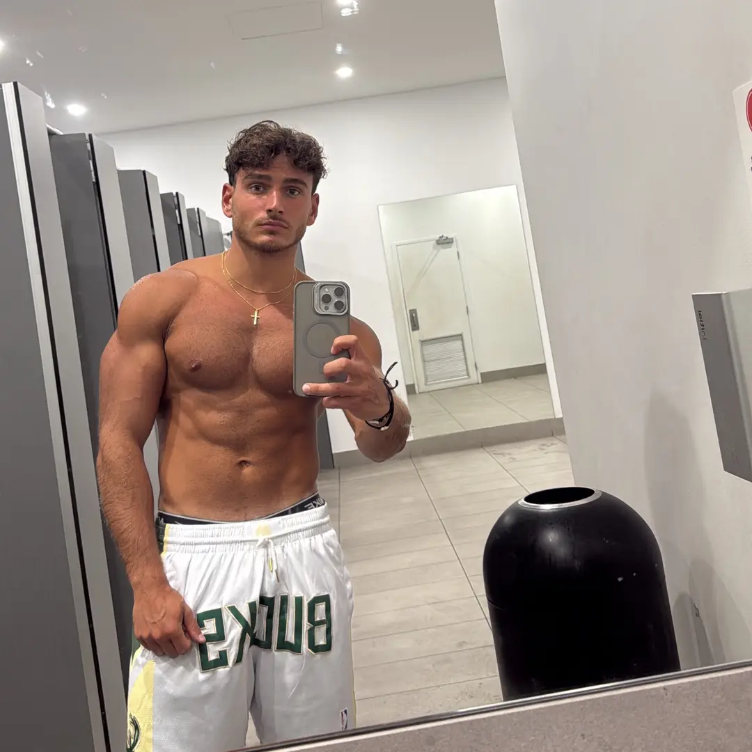 Andy / Fitness & Travel 🌎's profile picture