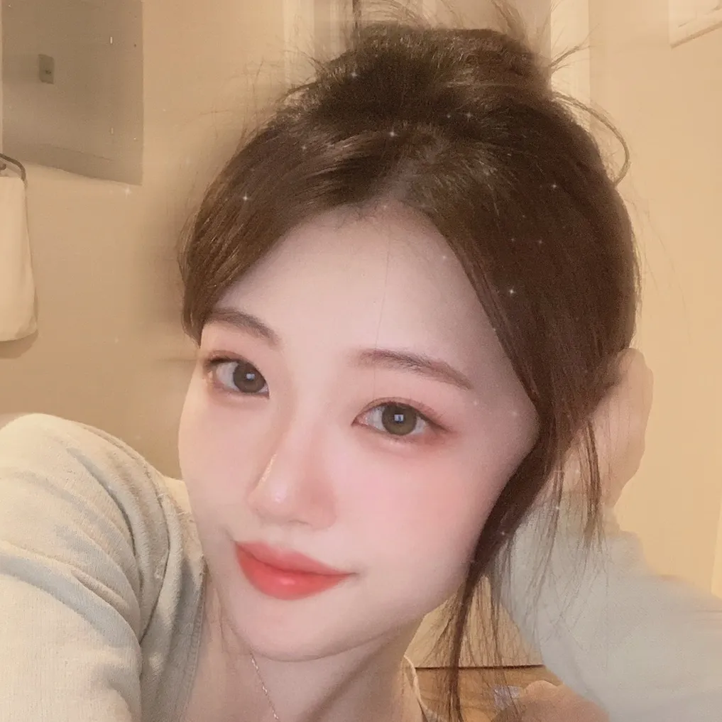 Krystal Lee's profile picture